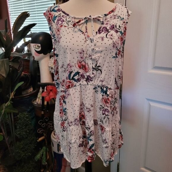 Torrid Baby Doll Top Black White Polka Dots Pink Flowers Floral Print Si… - Picture 1 of 7